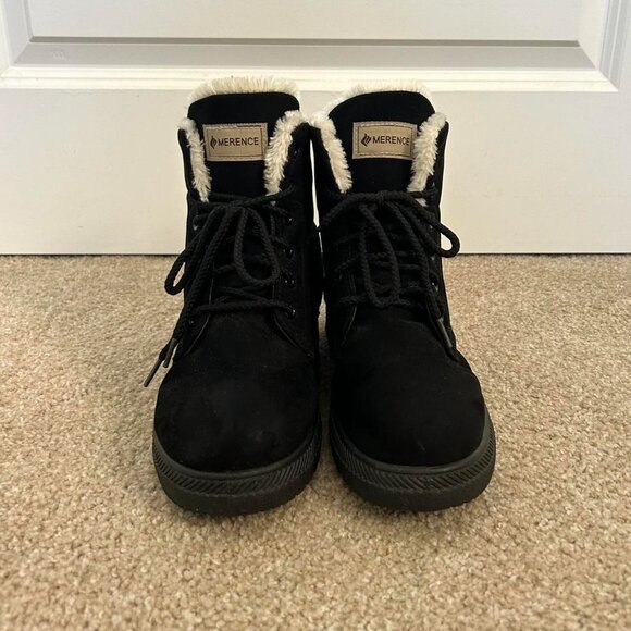 Women's Black Boots - Picture 2 of 4